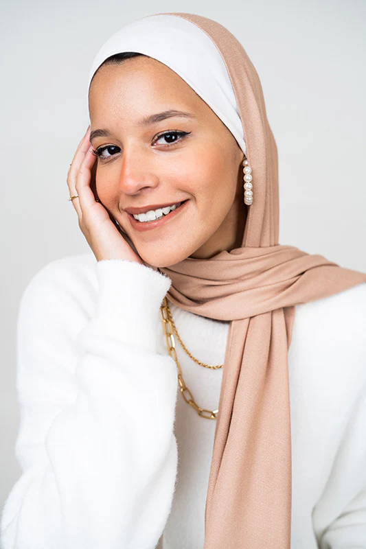 Hazel Elegance - Image 7